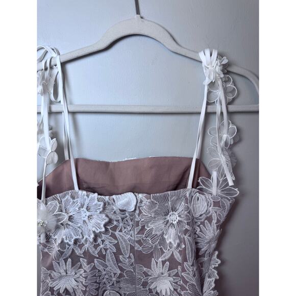 Elliatt Isles Floral Applique Mini Dress, Size S, White, NWT $328 - Picture 12 of 16